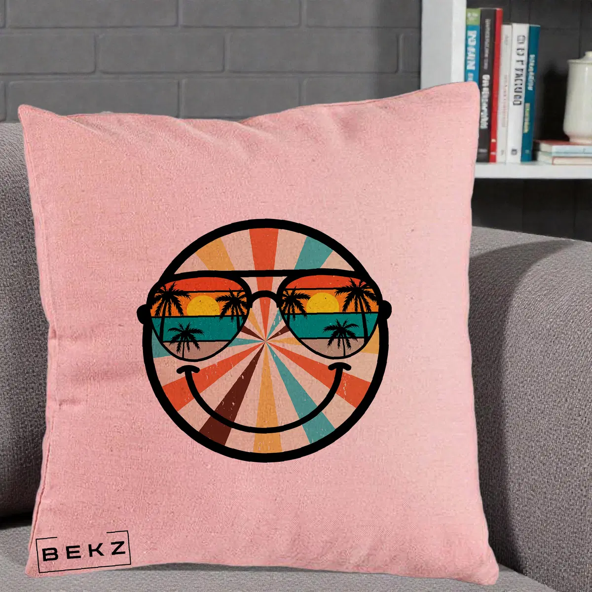 Perna Decorativa Smiley Face Retro Sunset Palmieri, 40x40 cm, Roz, Husa Detasabila, Perna, BEKZ®