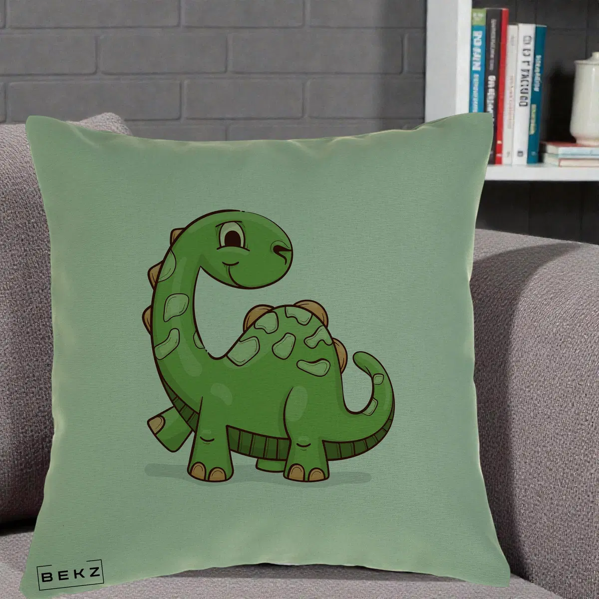 Perna Decorativa Brontosaur Verde Simpatic, 40x40 cm, Verde, Husa Detasabila, Perna, BEKZ®
