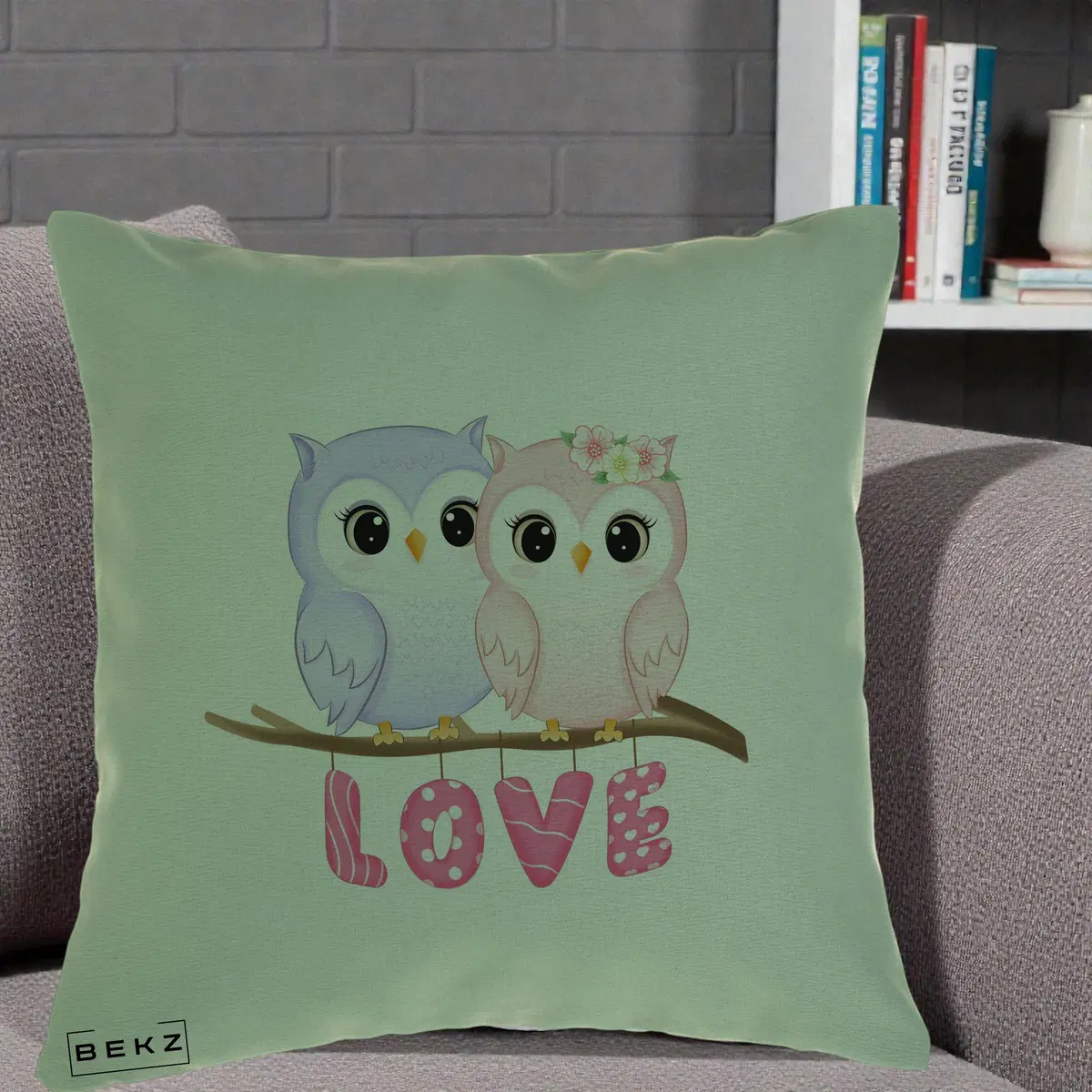 Perna Decorativa Love Bufnite Indragostite pe Crenguta Roz si Mov, 40x40 cm, Verde, Husa Detasabila, Perna, BEKZ®