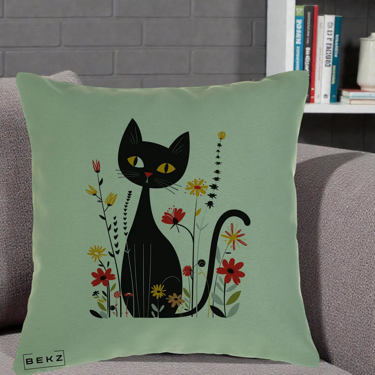 Perna Decorativa Pisica Neagra Ochi Galbeni Flori, 40x40 cm, Verde, Husa Detasabila, Perna, BEKZ®