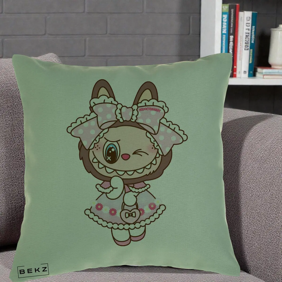 Perna Decorativa Labubu Lolita Roz cu Dantela, 40x40 cm, Verde, Husa Detasabila, Perna, BEKZ®