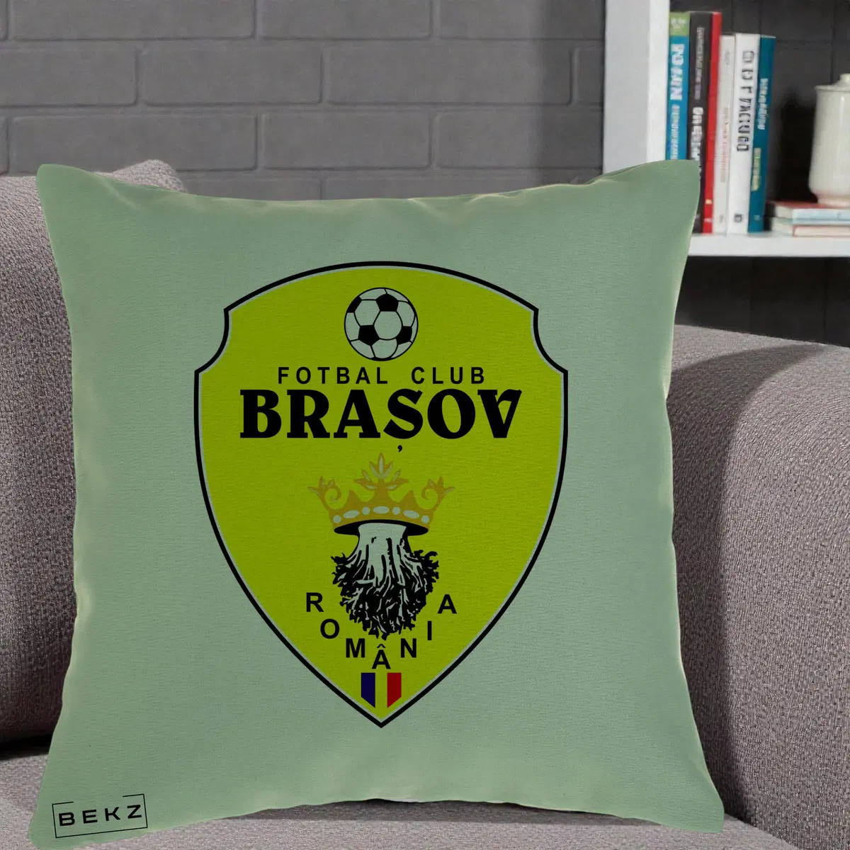 Perna Decorativa FC Brasov Fotbal Romania, 40x40 cm, Verde, Husa Detasabila, Perna, BEKZ®