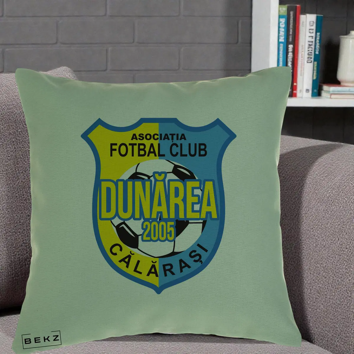 Perna Decorativa AFC Dunarea Calarasi 2005 Fotbal, 40x40 cm, Verde, Husa Detasabila, Perna, BEKZ®