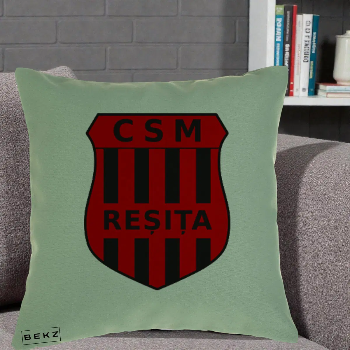 Perna Decorativa CSM Resita Fotbal, 40x40 cm, Verde, Husa Detasabila, Perna, BEKZ®