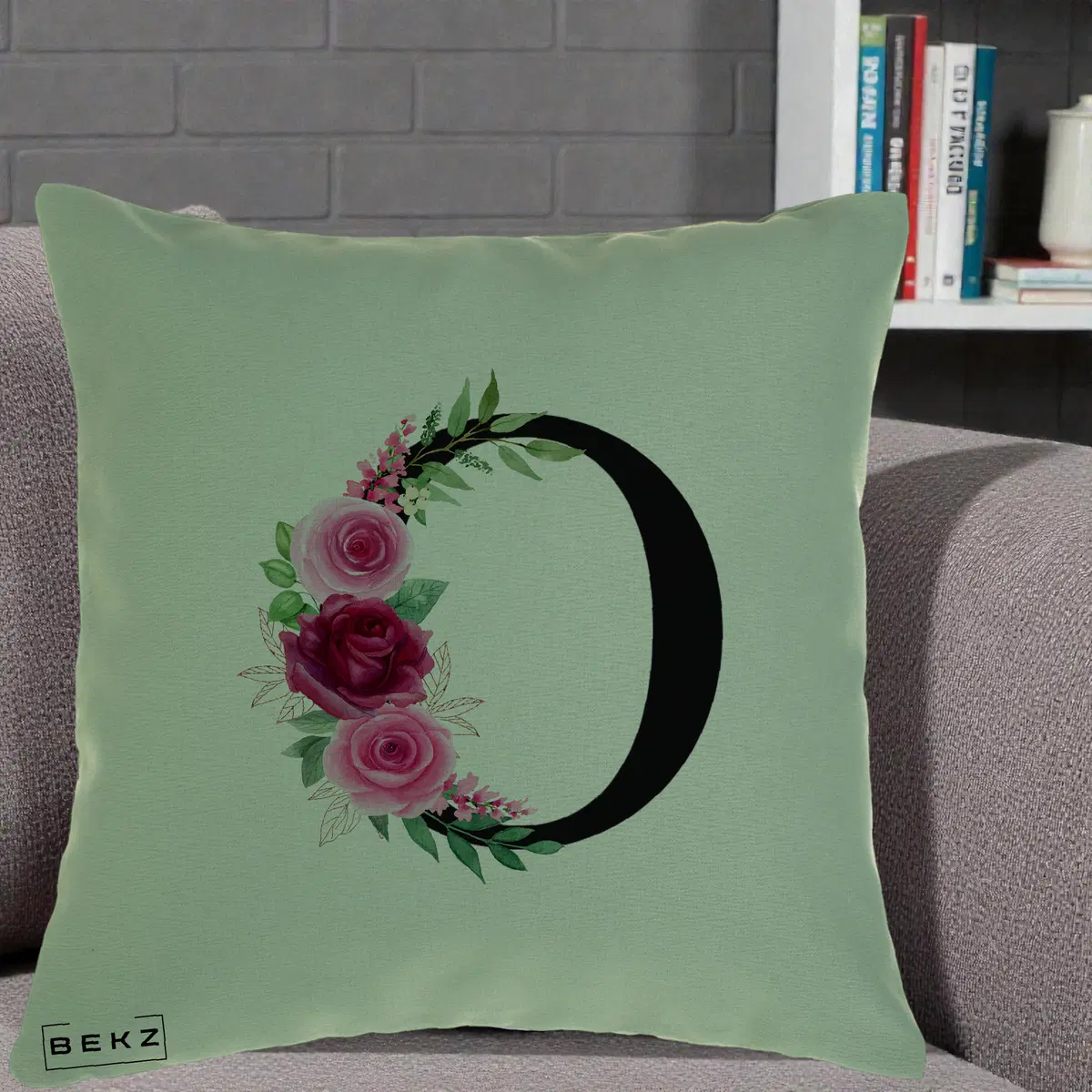 Perna Decorativa Monograma Florala Litera O, 40x40 cm, Verde, Husa Detasabila, Perna, BEKZ®