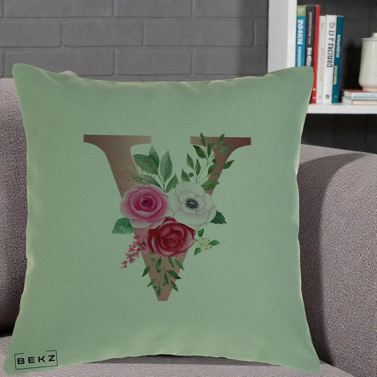 Perna Decorativa Monograma Rose Gold Litera V, 40x40 cm, Verde, Husa Detasabila, Perna, BEKZ®
