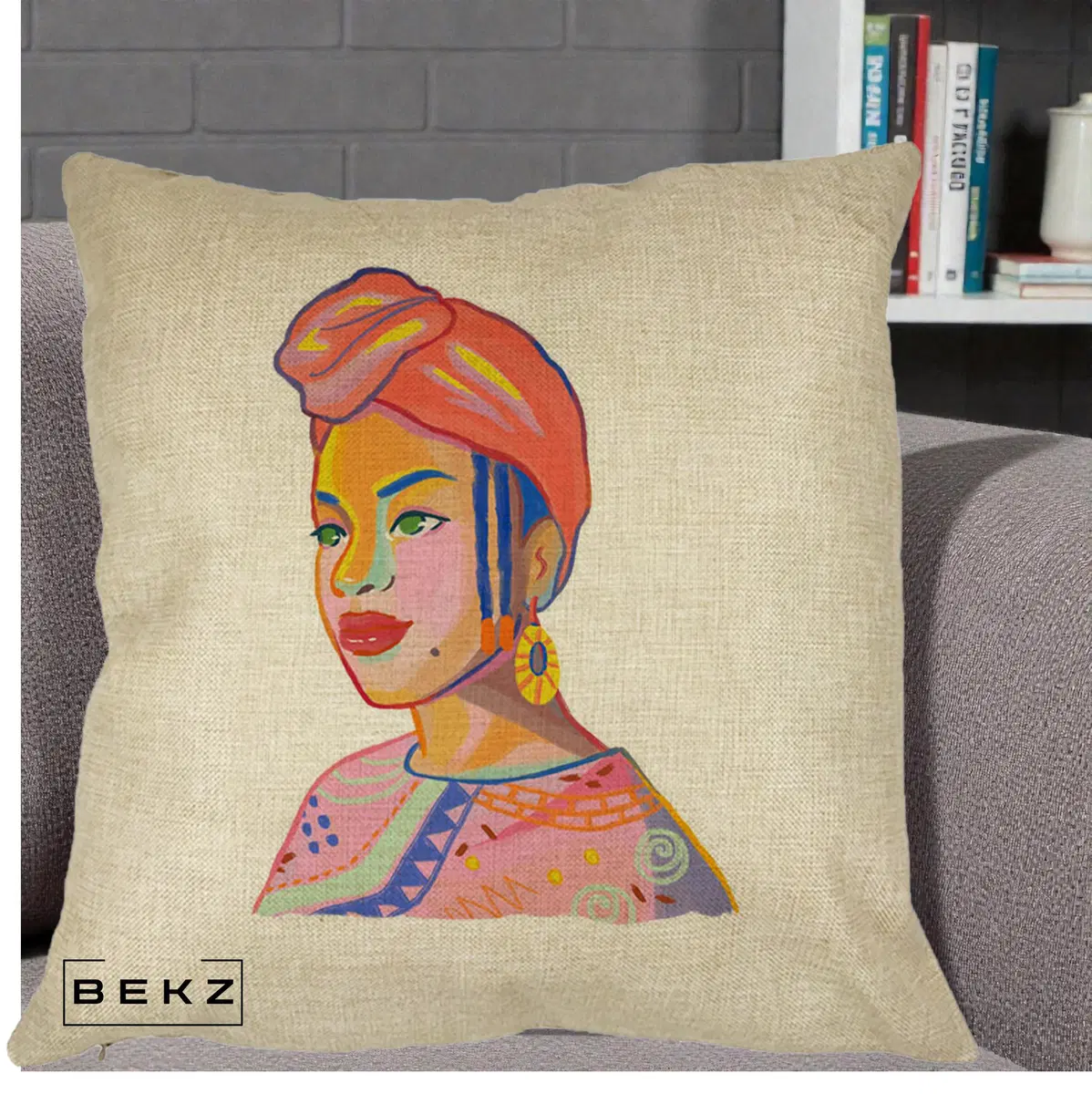 Perna Decorativa Portret Femeie Africana, 40x40 cm, Crem, Husa Detasabila, Perna, BEKZ®