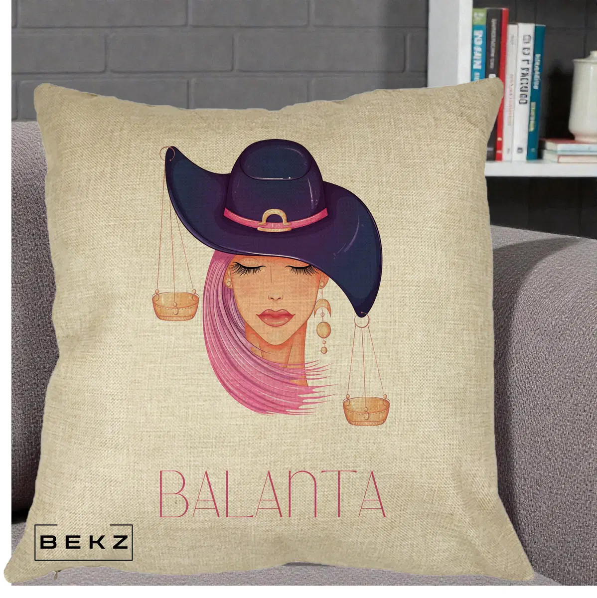 Perna Decorativa Zodiac Balanta Cowgirl, 40x40 cm, Crem, Husa Detasabila, Perna, BEKZ®