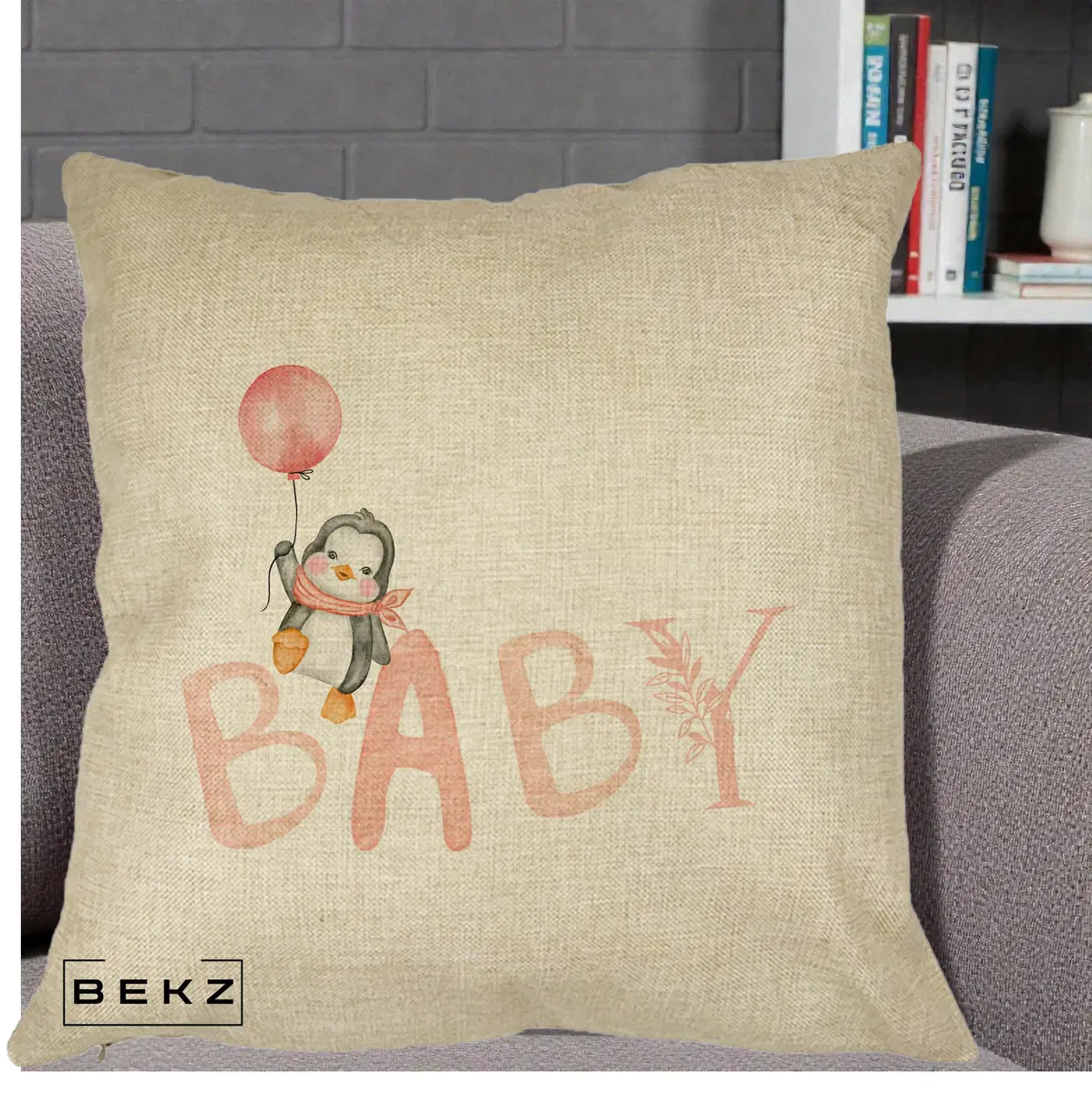 Perna Decorativa Baby Pinguin Roz, 40x40 cm, Crem, Husa Detasabila, Perna, BEKZ®