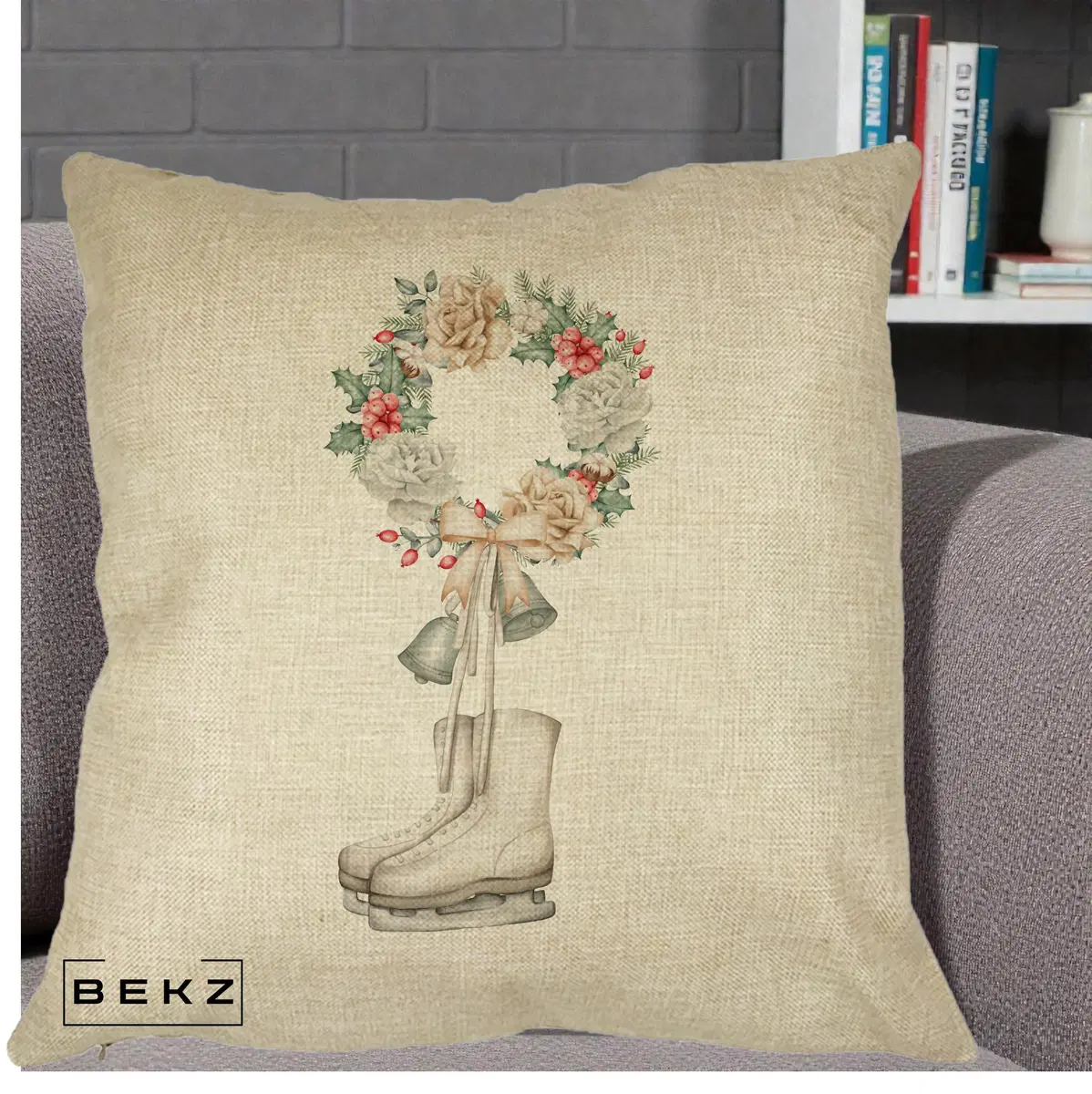 Perna Decorativa Patine cu Coroana Florala de Craciun, 40x40 cm, Crem, Husa Detasabila, Perna, BEKZ®