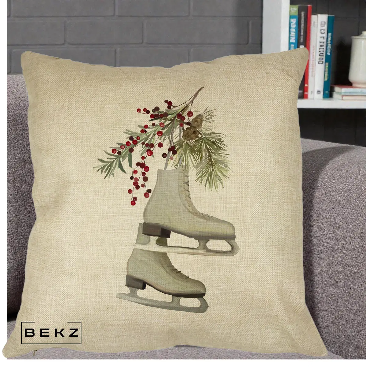 Perna Decorativa Patine cu Ramuri de Brad si Afine, 40x40 cm, Crem, Husa Detasabila, Perna, BEKZ®
