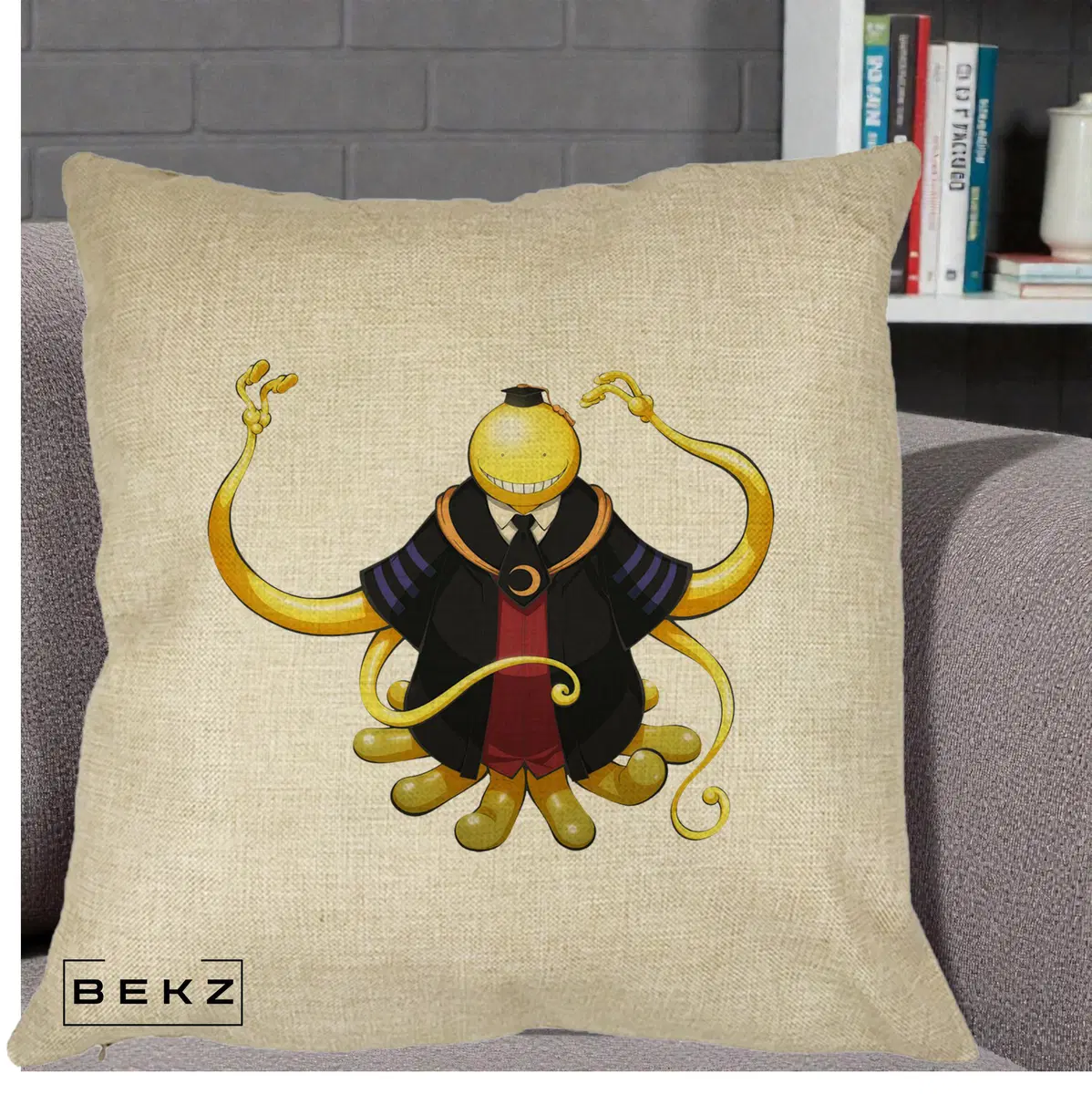 Perna Decorativa Assassination Classroom Koro-sensei, 40x40 cm, Crem, Husa Detasabila, Perna, BEKZ®