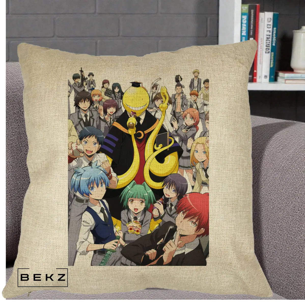 Perna Decorativa Assassination Classroom Grup Complet Anime, 40x40 cm, Crem, Husa Detasabila, Perna, BEKZ®