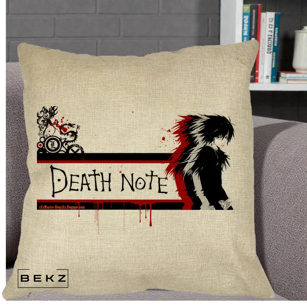 Perna Decorativa Death Note L Lawliet Rosu-Negru, 40x40 cm, Crem, Husa Detasabila, Perna, BEKZ®