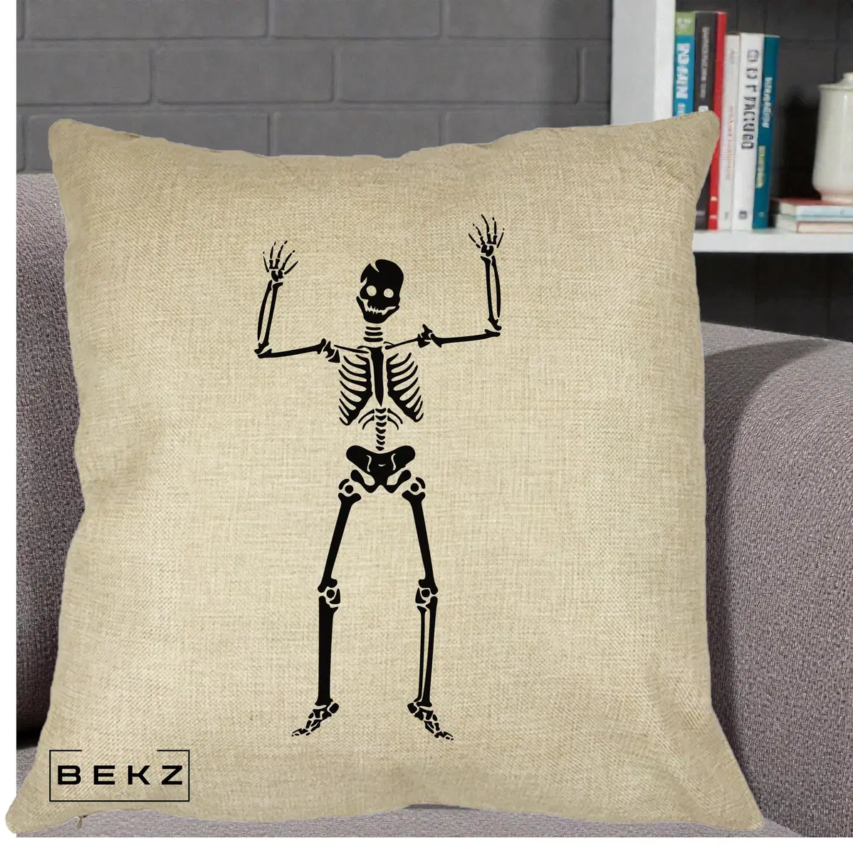 Perna Decorativa Halloween Schelet Dansator, 40x40 cm, Crem, Husa Detasabila, Perna, BEKZ®