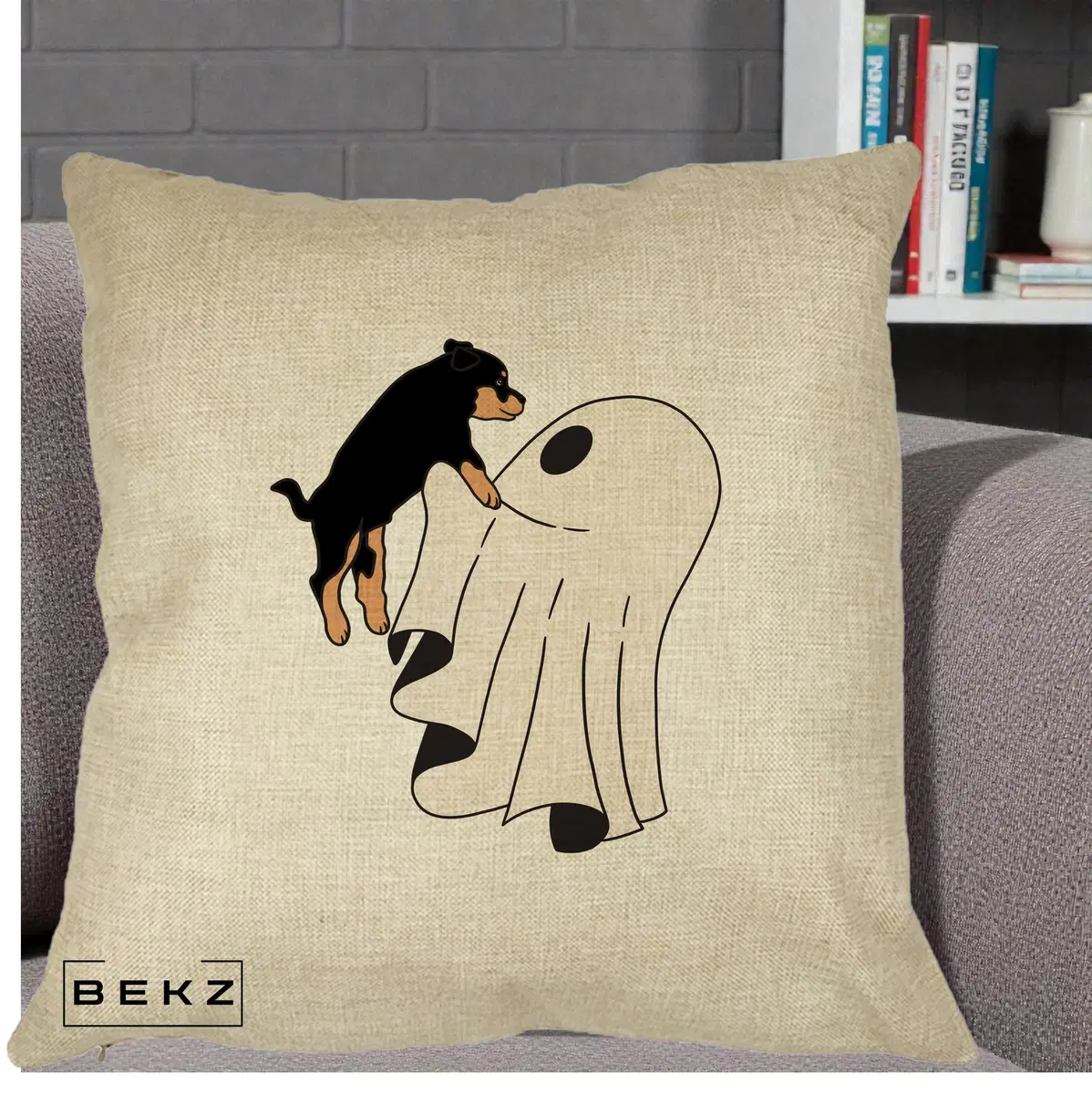 Perna Decorativa Caine Rottweiler Fantoma Halloween, 40x40 cm, Crem, Husa Detasabila, Perna, BEKZ®