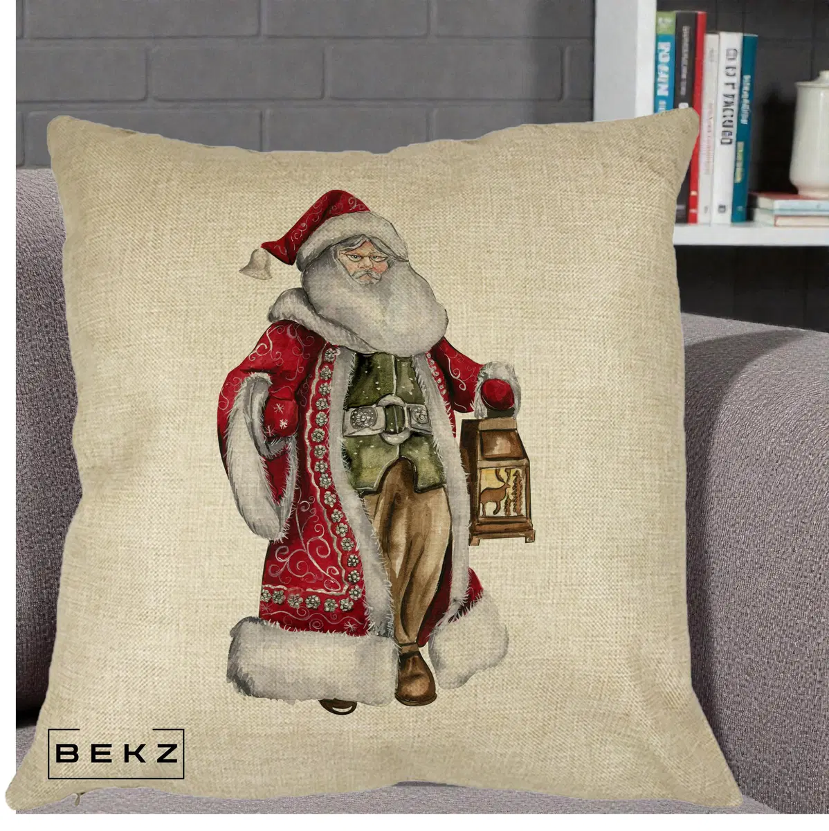 Perna Decorativa Mos Craciun Vintage cu Felinar, 40x40 cm, Crem, Husa Detasabila, Perna, BEKZ®