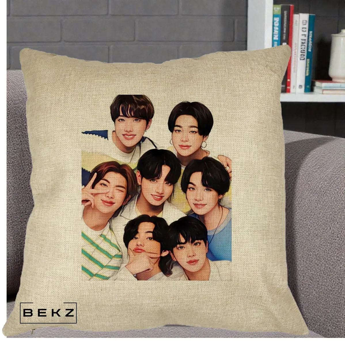Perna Decorativa BTS Bangtan Boys Portret Grup Fanart, 40x40 cm, Crem, Husa Detasabila, Perna, BEKZ®