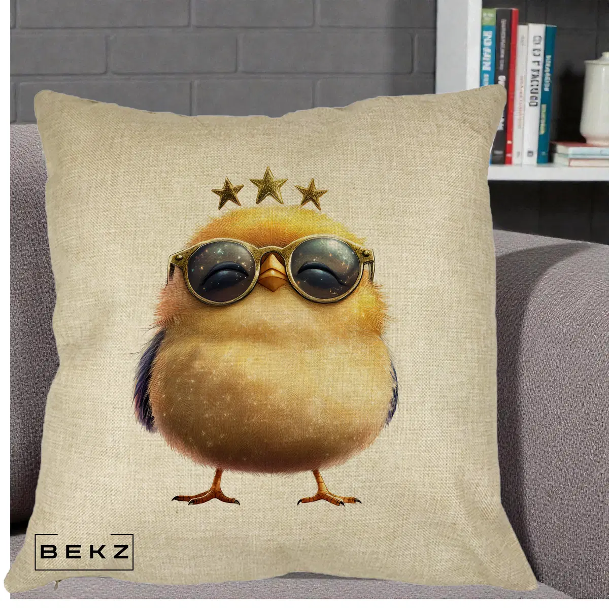 Perna Decorativa Pui Gold Star cu Ochelari Aurii, 40x40 cm, Crem, Husa Detasabila, Perna, BEKZ®