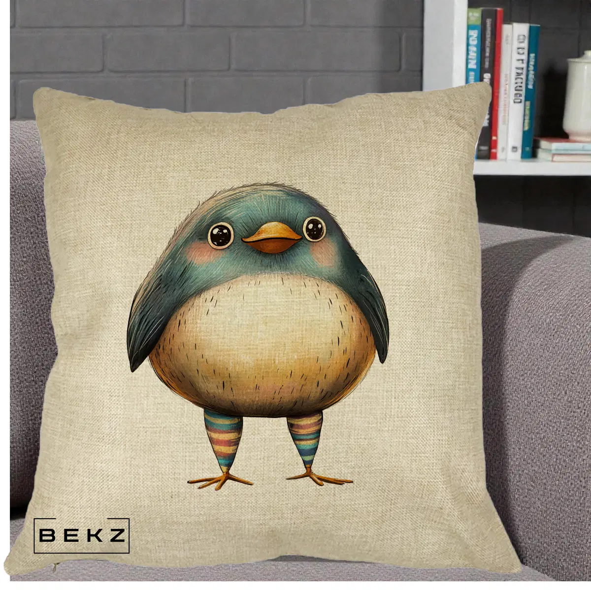 Perna Decorativa Pasare Teal-Bej cu Sosete Curcubeu, 40x40 cm, Crem, Husa Detasabila, Perna, BEKZ®