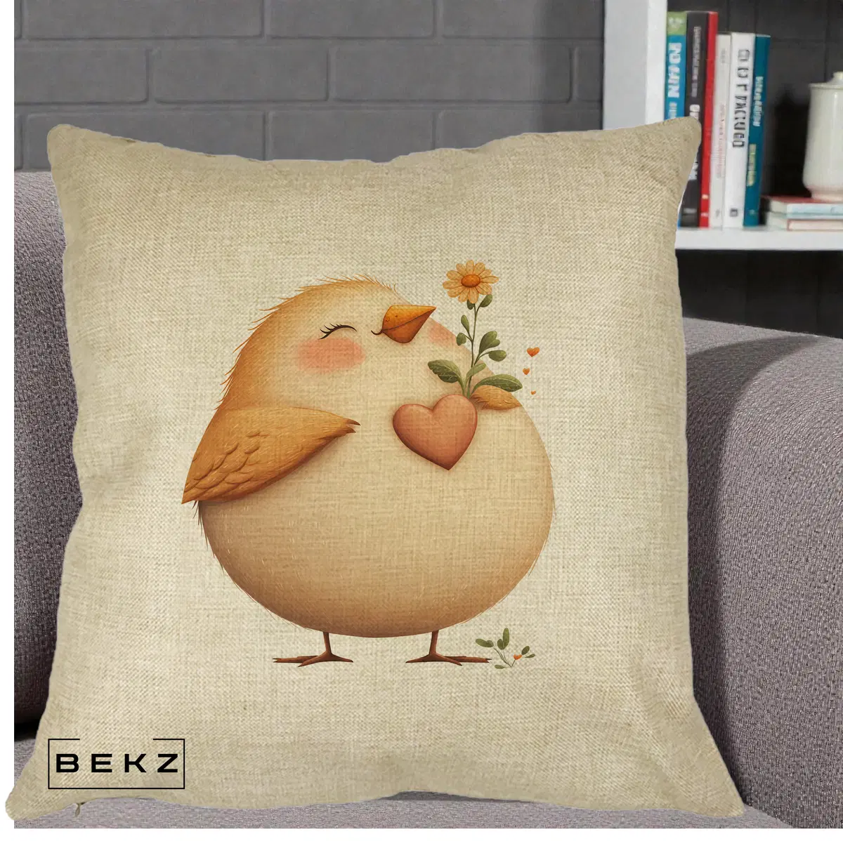 Perna Decorativa Pui cu Inima si Floarea-Soarelui, 40x40 cm, Crem, Husa Detasabila, Perna, BEKZ®