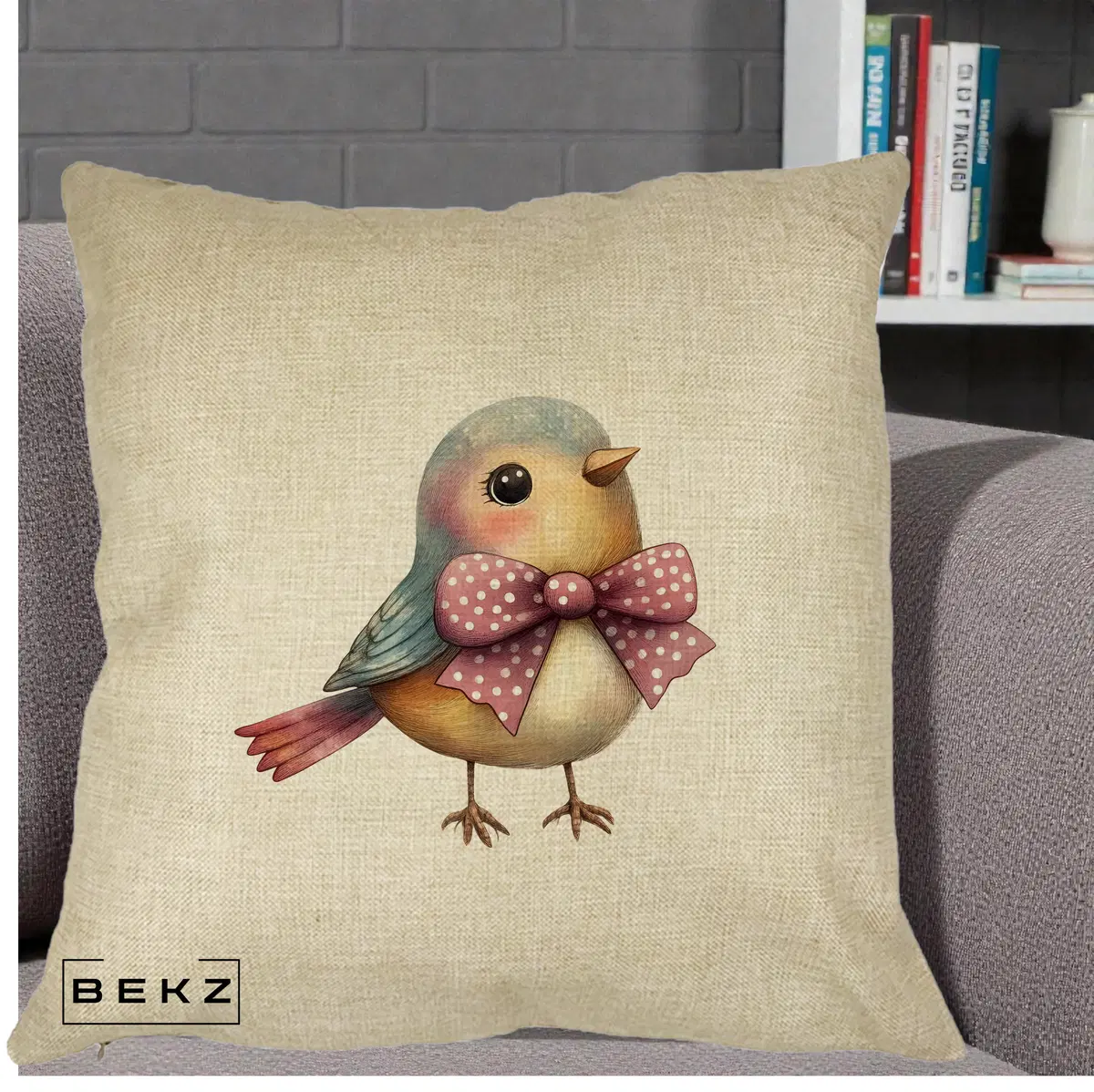 Perna Decorativa Pasare Bleu cu Fundita Roz, 40x40 cm, Crem, Husa Detasabila, Perna, BEKZ®