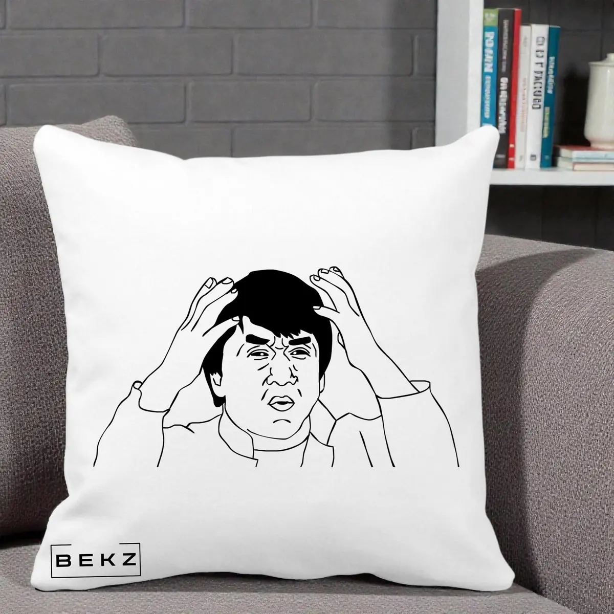 Perna Decorativa Jackie Chan WTF, 40x40 cm, Alba Mata, Husa Detasabila, Perna, BEKZ®