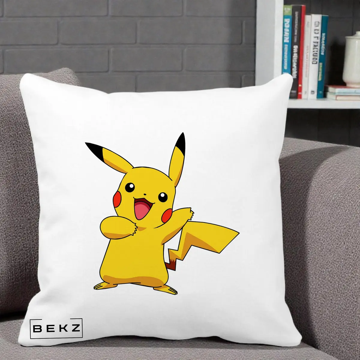 Perna Decorativa Pikachu Fericit, 40x40 cm, Alba Mata, Husa Detasabila, Perna, BEKZ®
