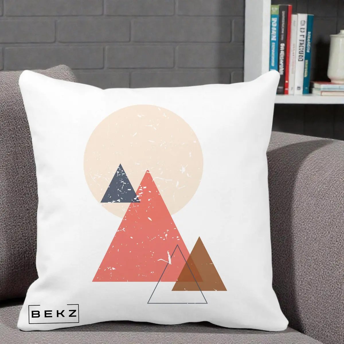 Perna Decorativa Geometric Munti si Soare, 40x40 cm, Alba Mata, Husa Detasabila, Perna, BEKZ®