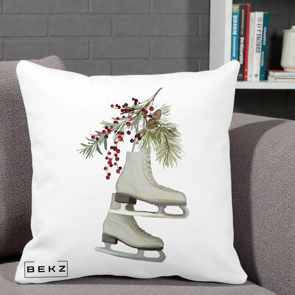 Perna Decorativa Patine cu Ramuri de Brad si Afine, 40x40 cm, Alba Mata, Husa Detasabila, Perna, BEKZ®