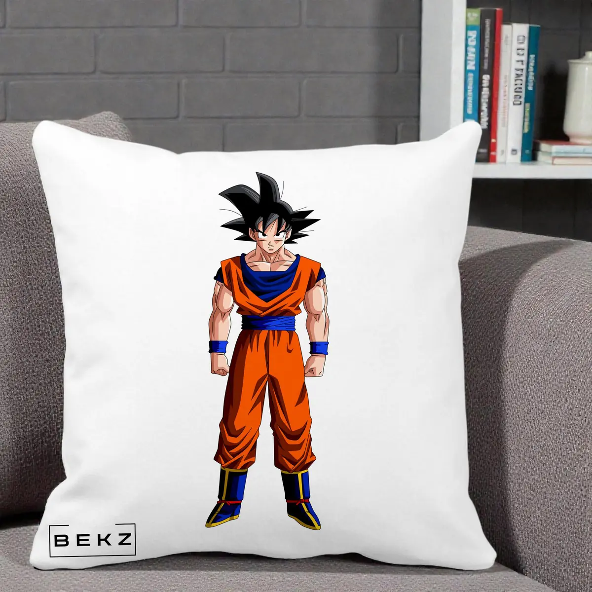 Perna Decorativa Dragon Ball Goku Complet in Gi Portocaliu, 40x40 cm, Alba Mata, Husa Detasabila, Perna, BEKZ®
