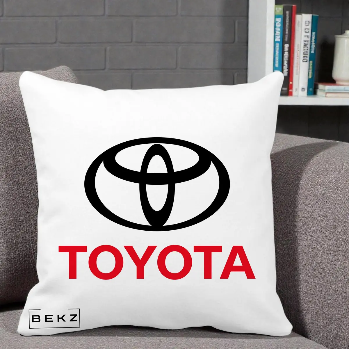 Perna Decorativa Logo Toyota Negru-Rosu pe Fond Alb, 40x40 cm, Alba Mata, Husa Detasabila, Perna, BEKZ®