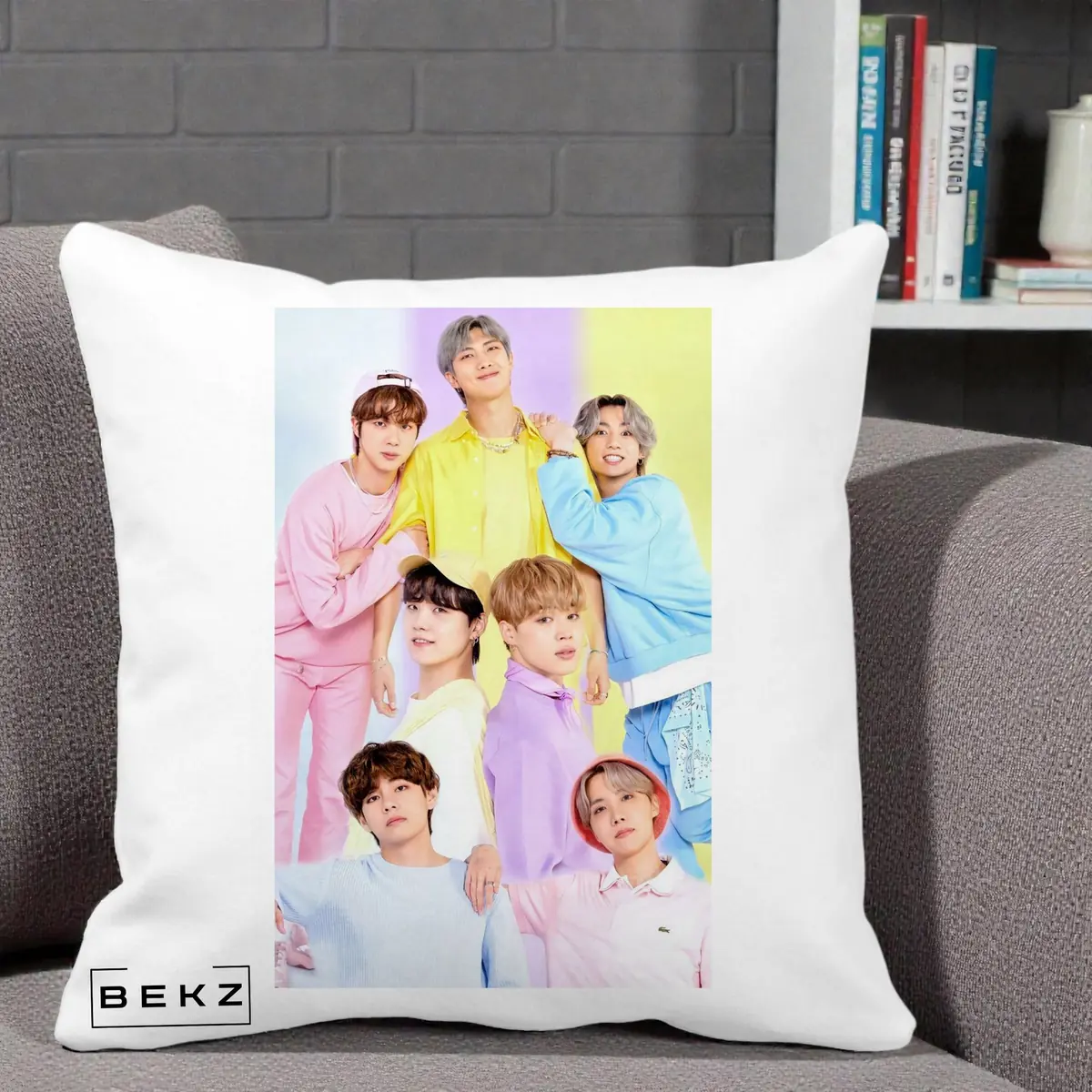 Perna Decorativa BTS Foto Grup Pastel Colorat cu 7 Membrii, 40x40 cm, Alba Mata, Husa Detasabila, Perna, BEKZ®