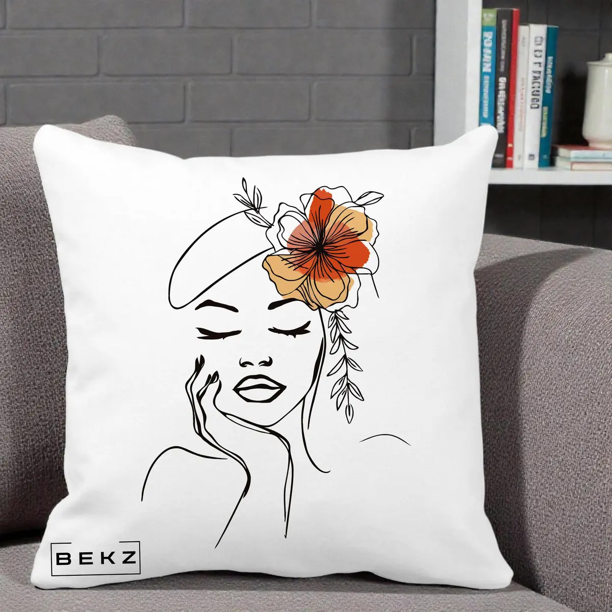 Perna Decorativa Portret Feminin Flori Palarie, 40x40 cm, Alba Mata, Husa Detasabila, Perna, BEKZ®