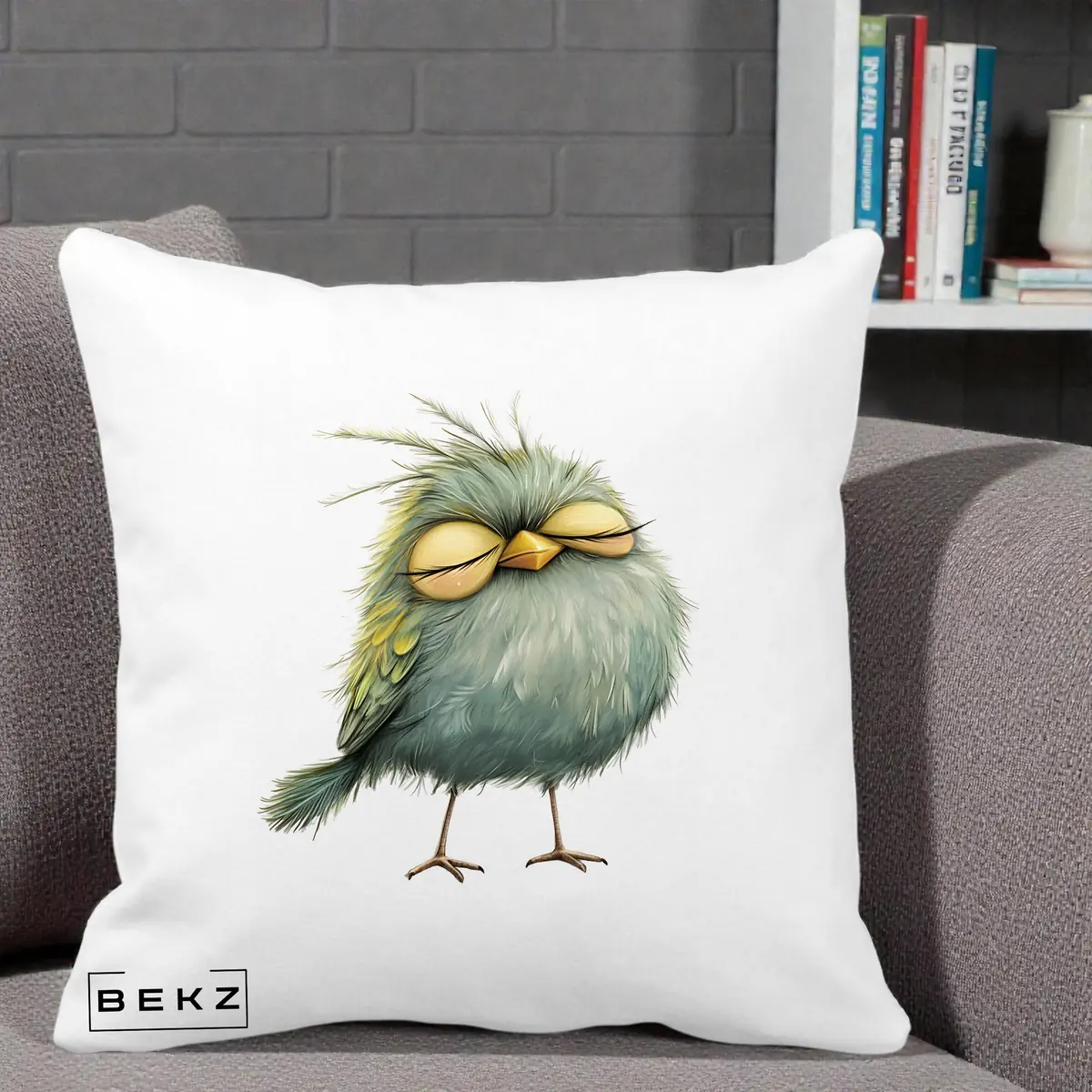 Perna Decorativa Pasare Teal Adormita cu Ochi Galbeni, 40x40 cm, Alba Mata, Husa Detasabila, Perna, BEKZ®