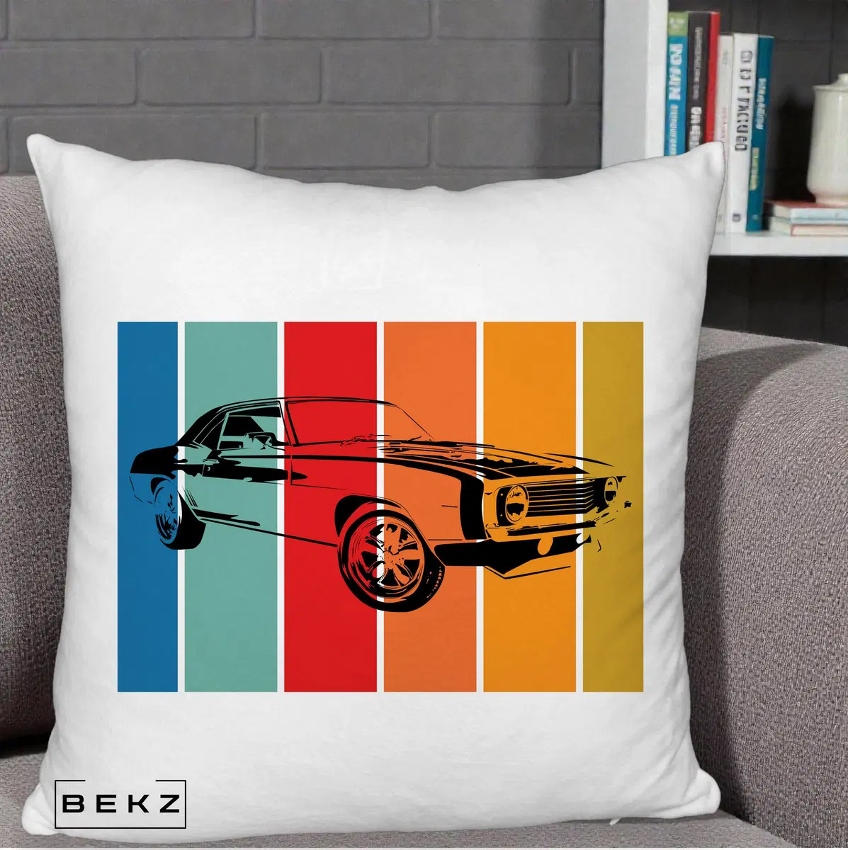 Perna Decorativa Masina Retro Muscle Car Grafic, 40x40 cm, Alb Pufos, Husa Detasabila, Perna, BEKZ®