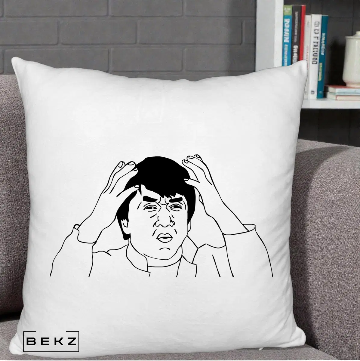 Perna Decorativa Jackie Chan WTF, 40x40 cm, Alb Pufos, Husa Detasabila, Perna, BEKZ®