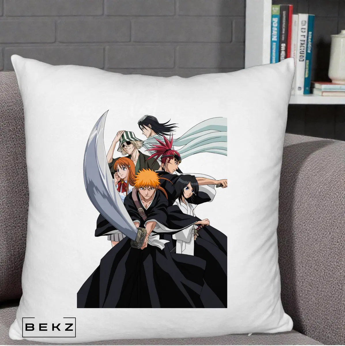 Perna Decorativa Bleach Grup Complet Ichigo si Prietenii, 40x40 cm, Alb Pufos, Husa Detasabila, Perna, BEKZ®