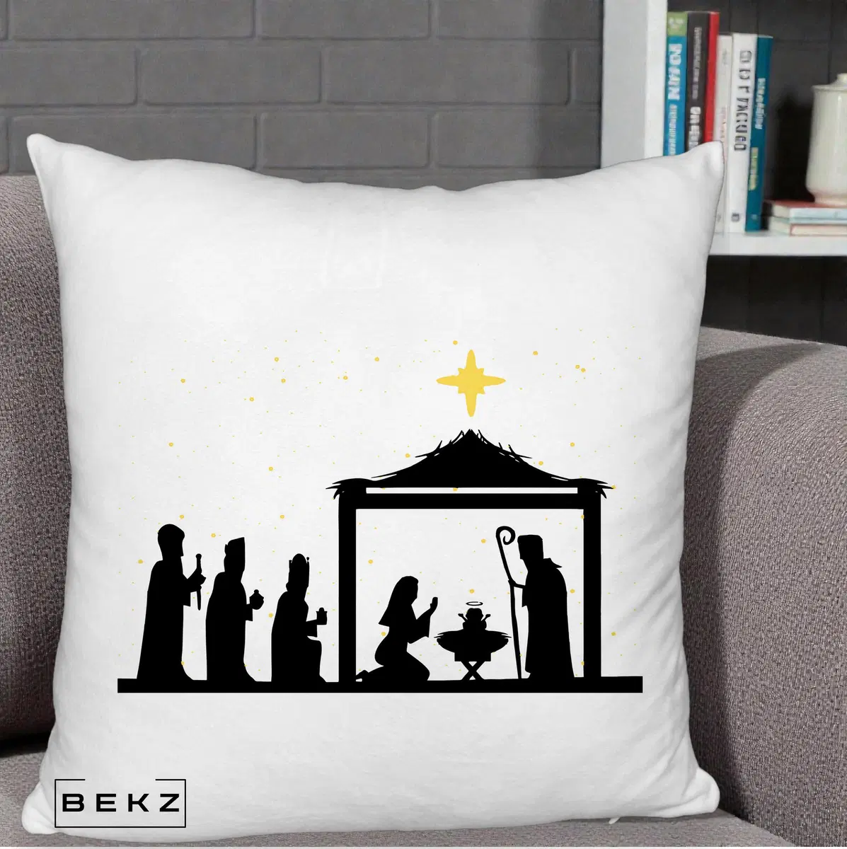 Perna Decorativa Nasterea Pruncului Silueta Neagra si Stea Aurie, 40x40 cm, Alb Pufos, Husa Detasabila, Perna, BEKZ®
