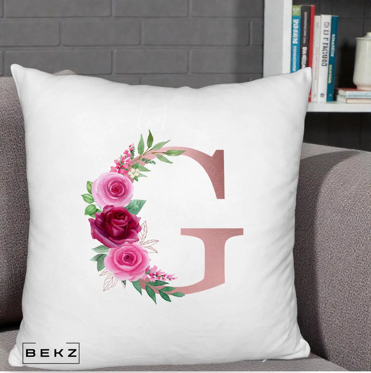 Perna Decorativa Monograma Rose Gold Litera G, 40x40 cm, Alb Pufos, Husa Detasabila, Perna, BEKZ®