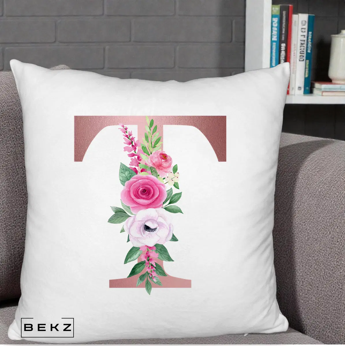 Perna Decorativa Monograma Rose Gold Litera T, 40x40 cm, Alb Pufos, Husa Detasabila, Perna, BEKZ®