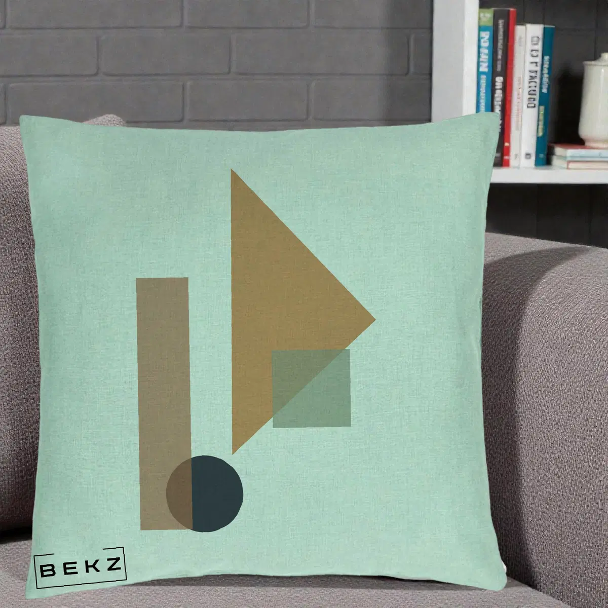 Perna Decorativa Geometric Bauhaus Triunghi, 40x40 cm, Verde Menta, Husa Detasabila, Perna, BEKZ®