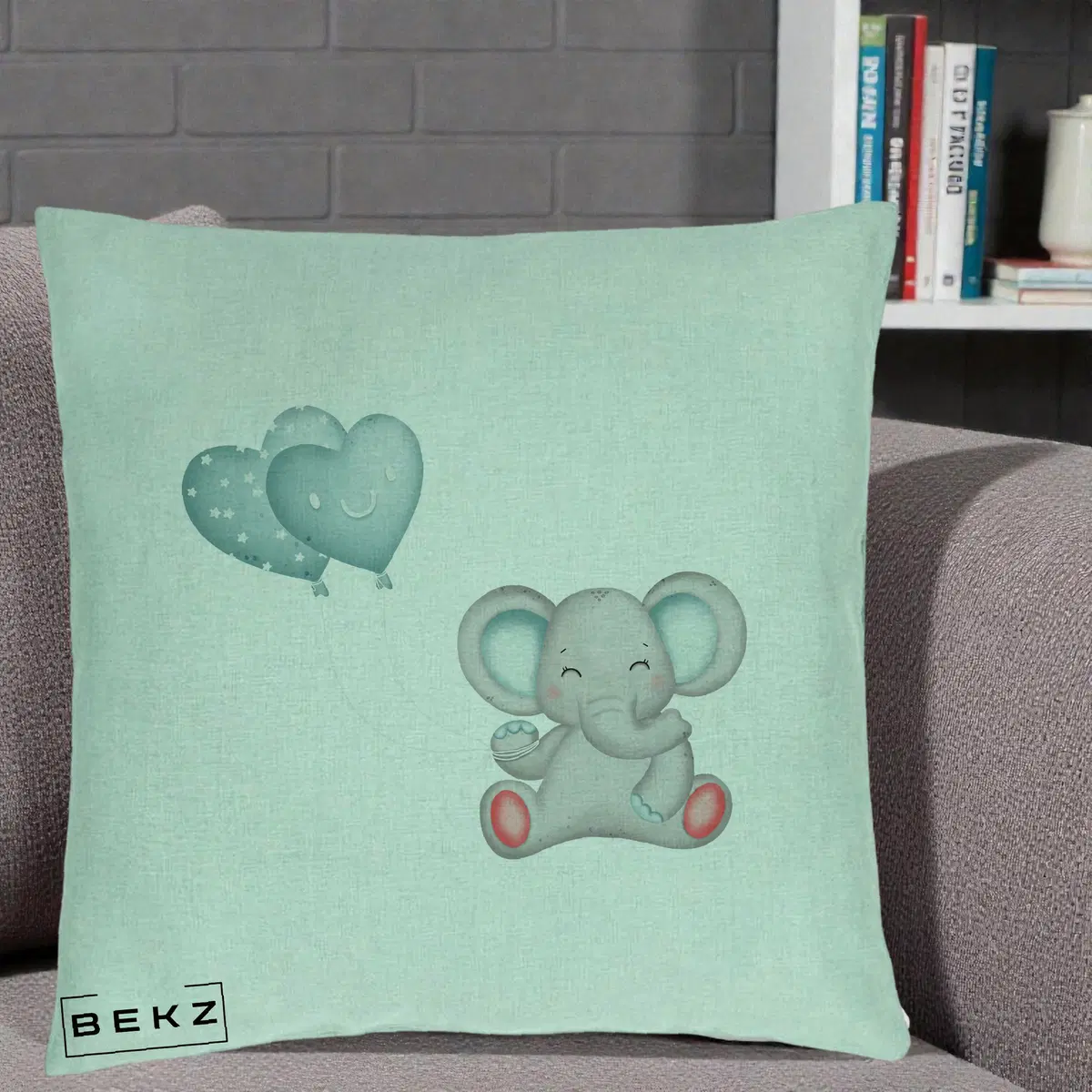 Perna Decorativa, Model Elefant si baloane in forma de inimioare, 40x40 cm, Verde Menta, Husa Detasabila, Perna, BEKZ®
