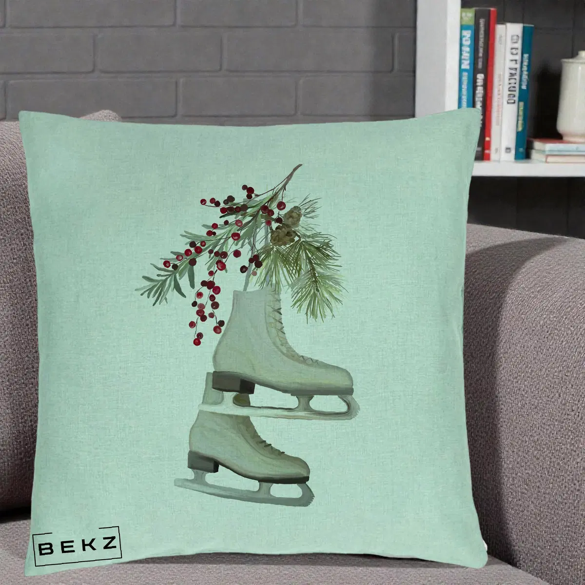 Perna Decorativa Patine cu Ramuri de Brad si Afine, 40x40 cm, Verde Menta, Husa Detasabila, Perna, BEKZ®
