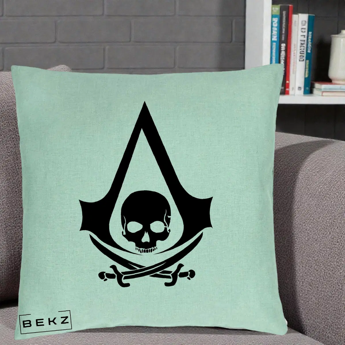 Perna Decorativa Assassin's Creed Black Flag Skull Logo, 40x40 cm, Verde Menta, Husa Detasabila, Perna, BEKZ®