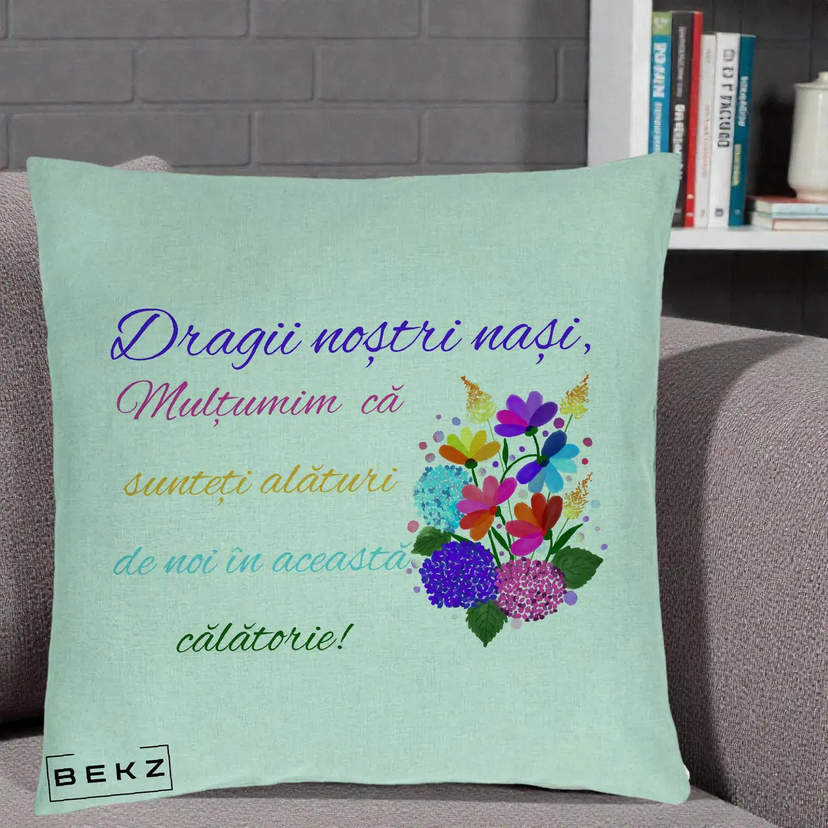 Perna Decorativa Dragii Nostri Nasi Multumim cu Flori Multicolore Colorat, 40x40 cm, Verde Menta, Husa Detasabila, Perna, BEKZ®