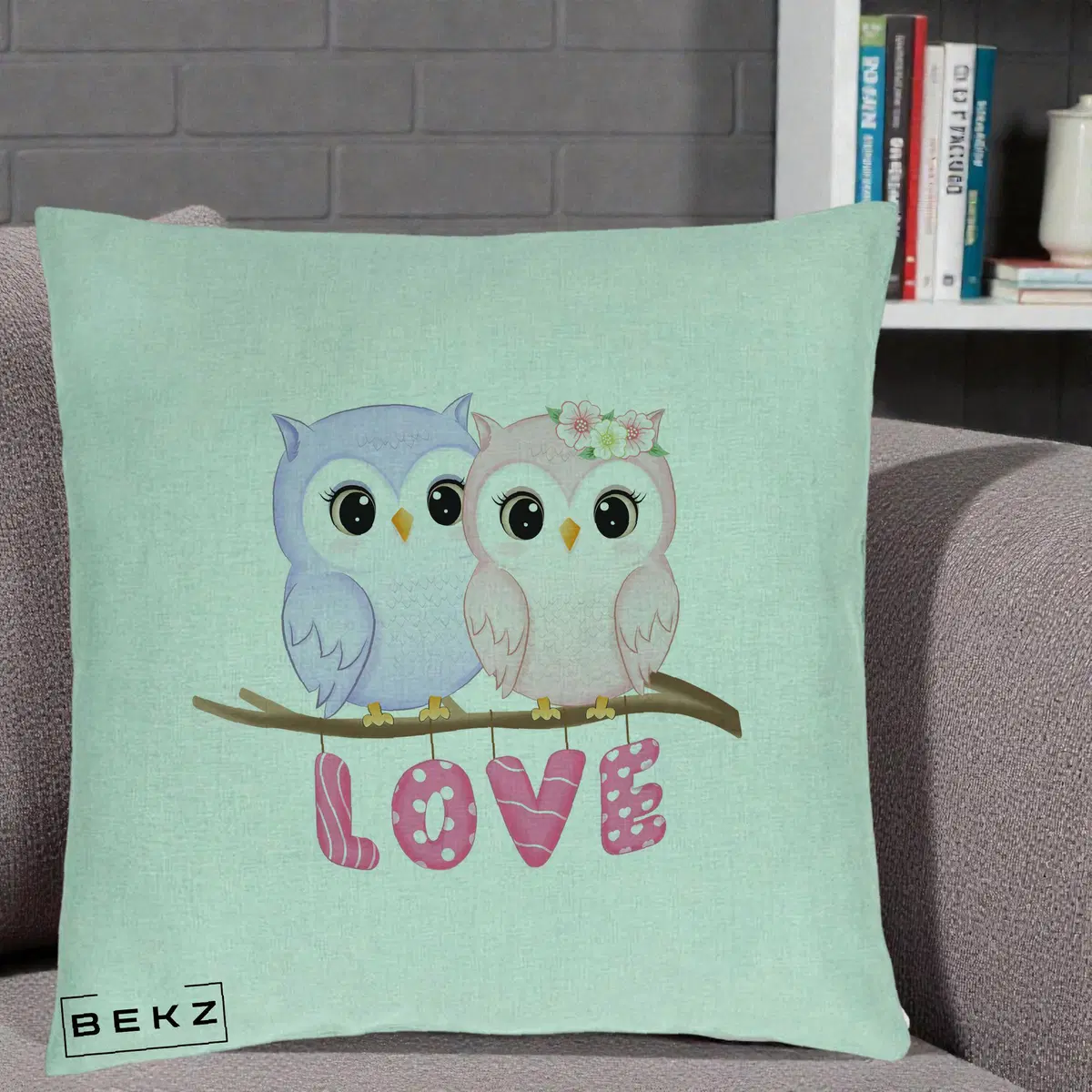 Perna Decorativa Love Bufnite Indragostite pe Crenguta Roz si Mov, 40x40 cm, Verde Menta, Husa Detasabila, Perna, BEKZ®