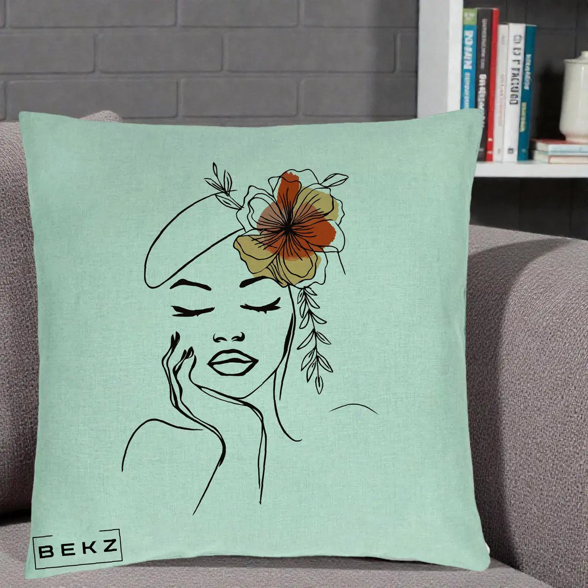 Perna Decorativa Portret Feminin Flori Palarie, 40x40 cm, Verde Menta, Husa Detasabila, Perna, BEKZ®