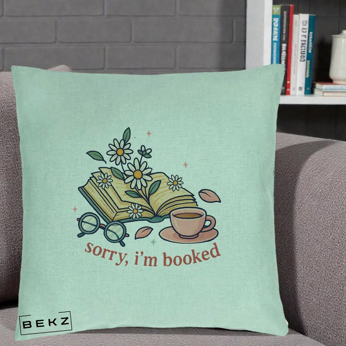 Perna Decorativa Easily Distracted by Books, 40x40 cm, Verde Menta, Husa Detasabila, Perna, BEKZ®