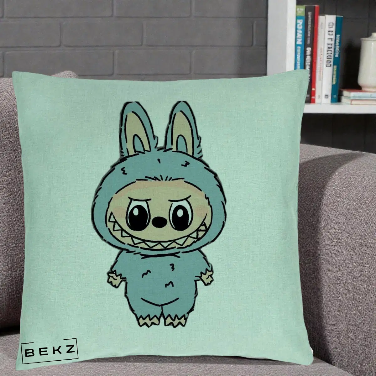Perna Decorativa Labubu Albastru-Gri Solo, 40x40 cm, Verde Menta, Husa Detasabila, Perna, BEKZ®